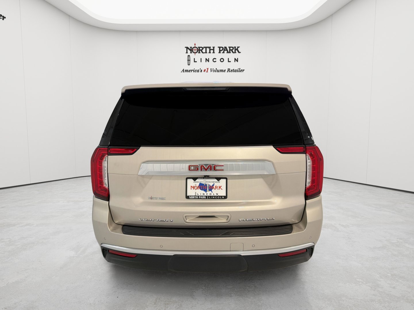 Used 2023 GMC Yukon XL Denali AWD/4WD image 27