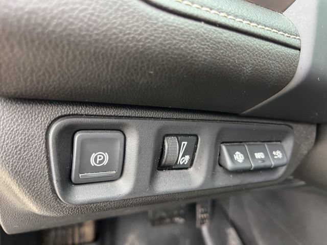 Used 2021 GMC Acadia Denali w/ Denali Ultimate Package AWD/4WD image 17