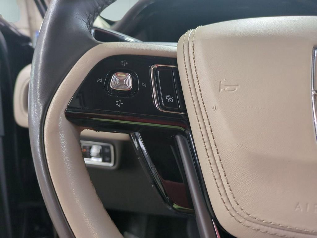 Certified 2023 Lincoln Aviator Reserve w/ Equipment Group 201A image 20