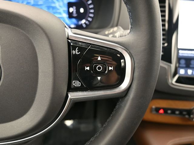 Used 2023 Volvo XC90 B5 Plus w/ Protection Package Premier image 24
