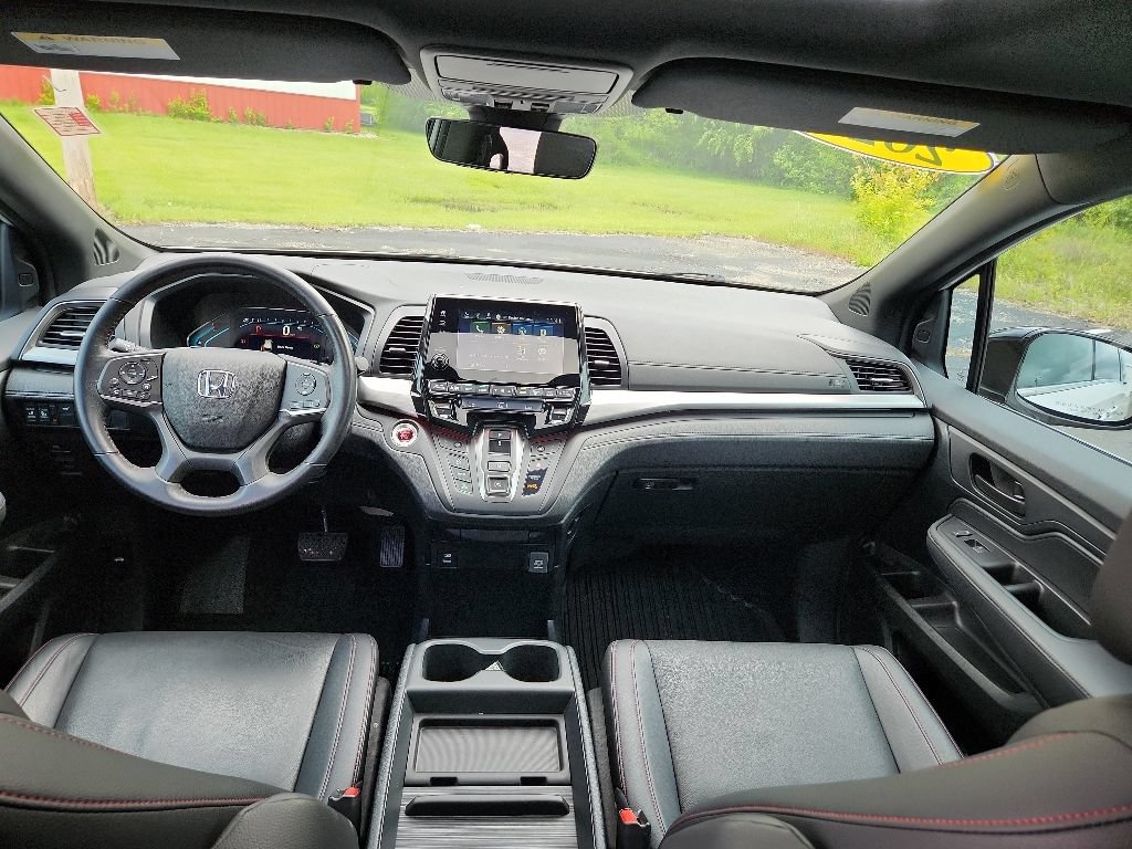 Used 2023 Honda Odyssey Sport image 38