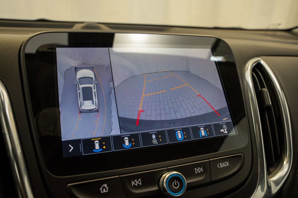 Used 2019 Chevrolet Equinox Premier image 16