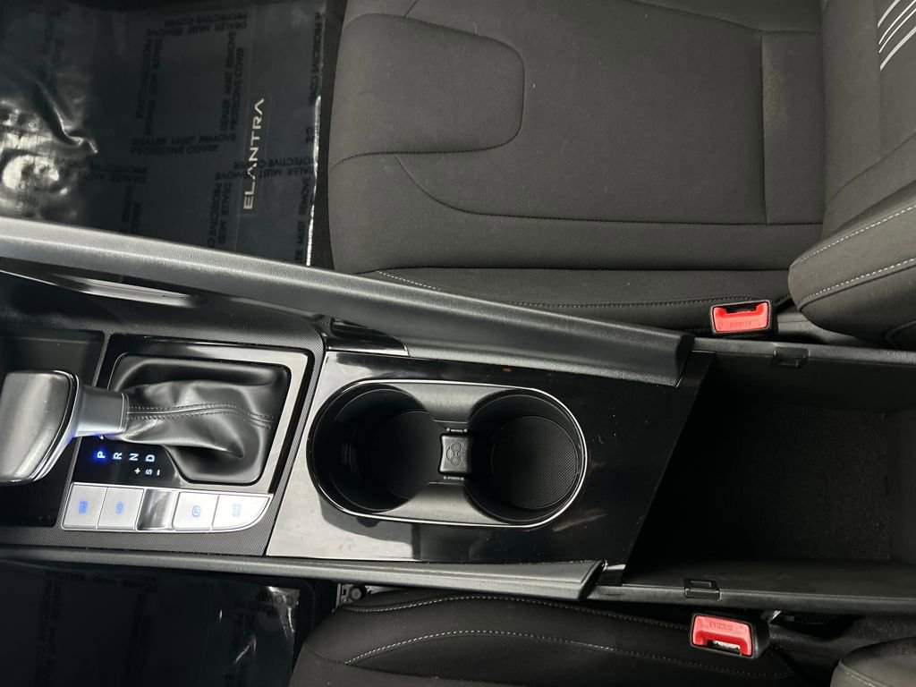 Certified 2023 Hyundai Elantra SEL w/ Convenience Package image 16