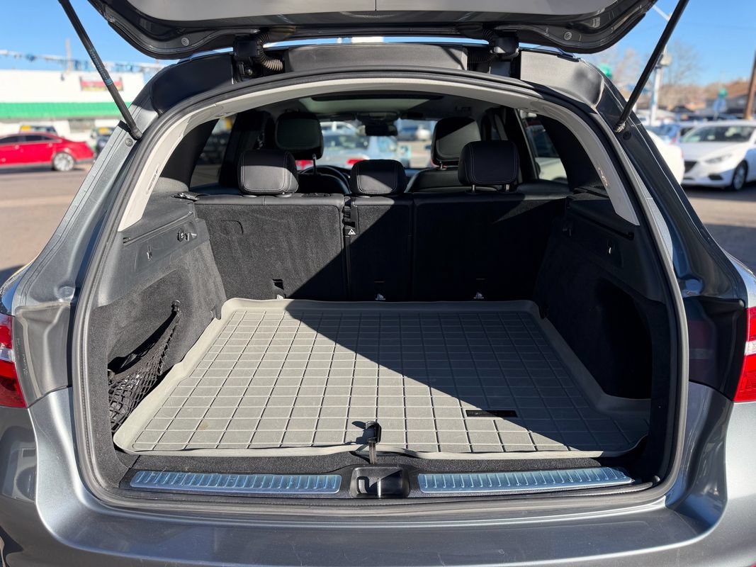Used 2016 Mercedes-Benz GLC 300 4MATIC image 8