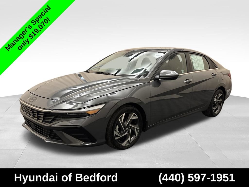 Used 2024 Hyundai Elantra SEL w/ Convenience Package