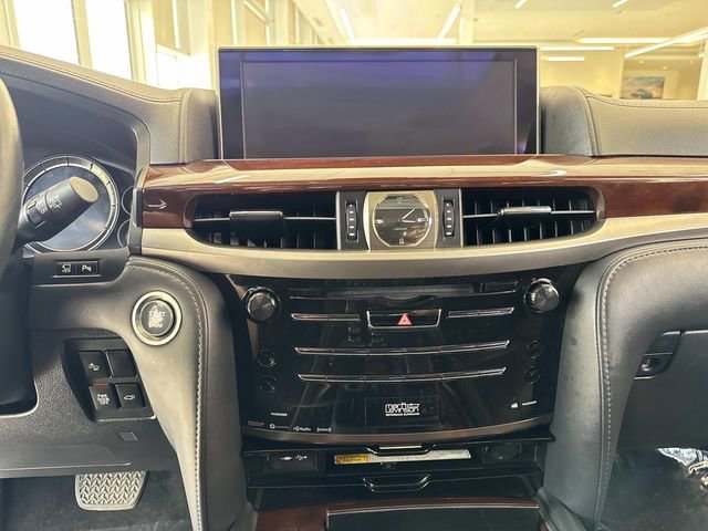 Certified 2020 Lexus LX 570 4WD w/ Luxury Package image 24