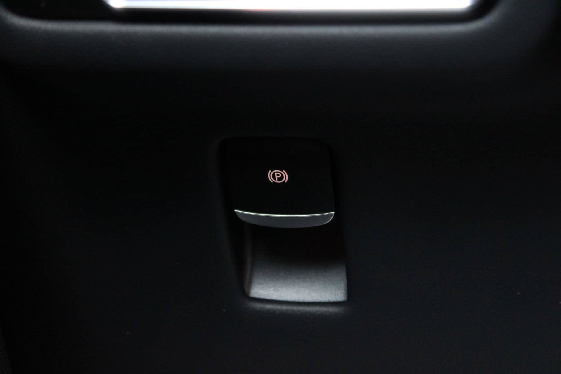 Used 2024 Lincoln Nautilus Premier w/ Equipment Group 102A AWD/4WD image 31