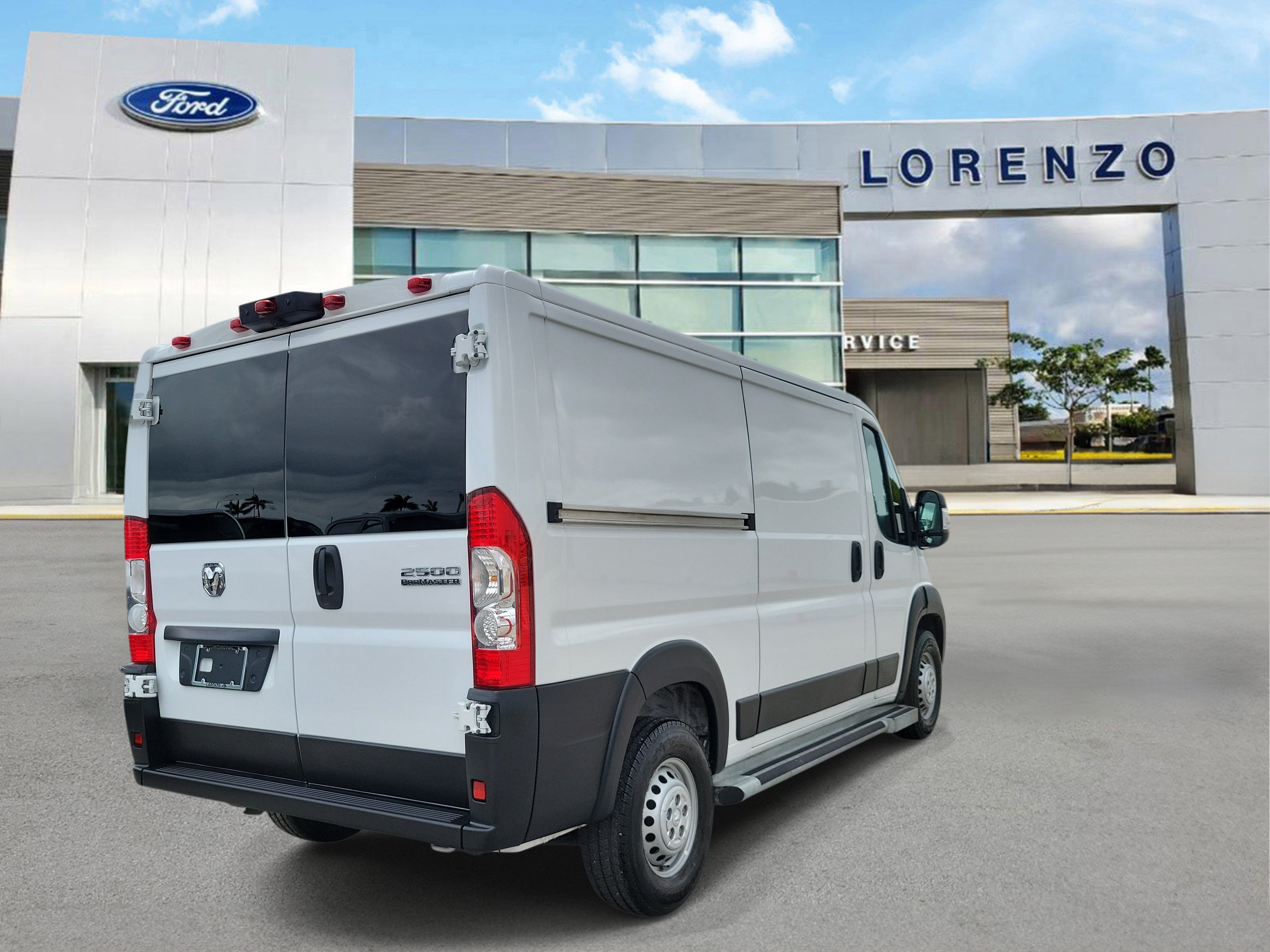 Used 2025 RAM ProMaster 2500 w/ U-Haul Equipment Group FWD image 5