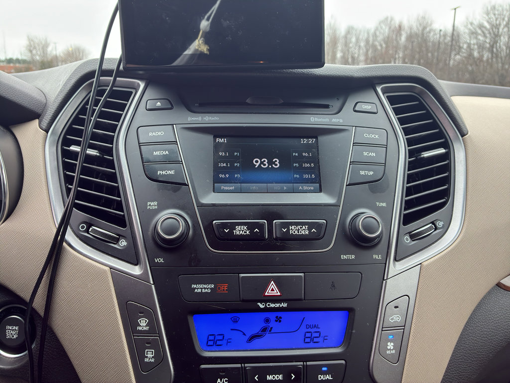 Used 2015 Hyundai Santa Fe Limited image 10