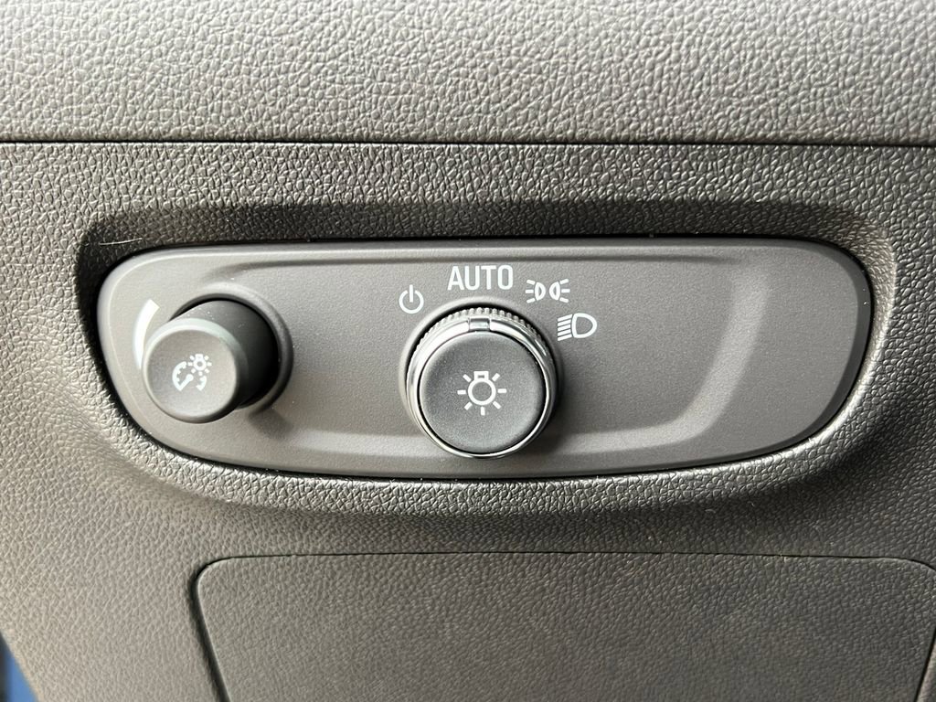 New 2026 Buick Encore GX Avenir w/ Avenir Technology Package AWD/4WD image 22