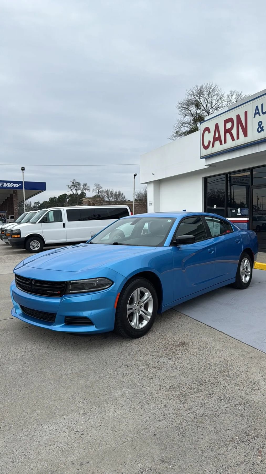 Used 2023 Dodge Charger SXT image 3