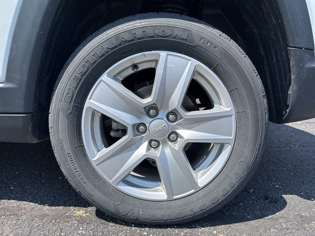 Used 2022 Jeep Compass Latitude image 19