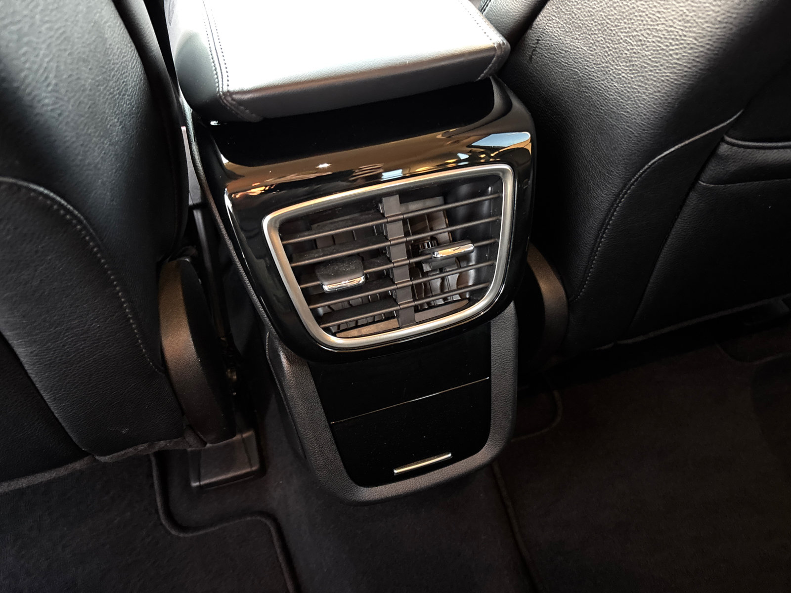 Used 2023 Lincoln Nautilus FWD image 31