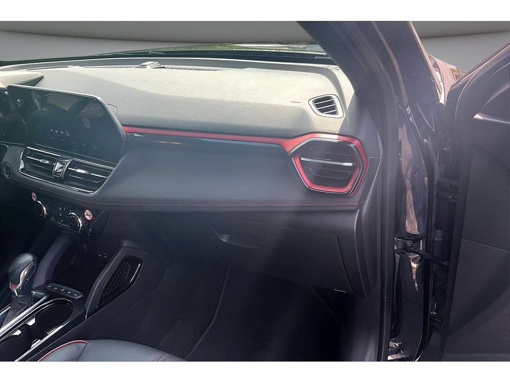 Used 2024 Chevrolet TrailBlazer RS AWD/4WD image 48