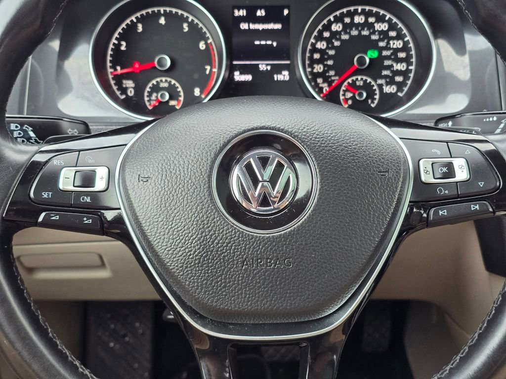 Used 2018 Volkswagen Golf SE image 25