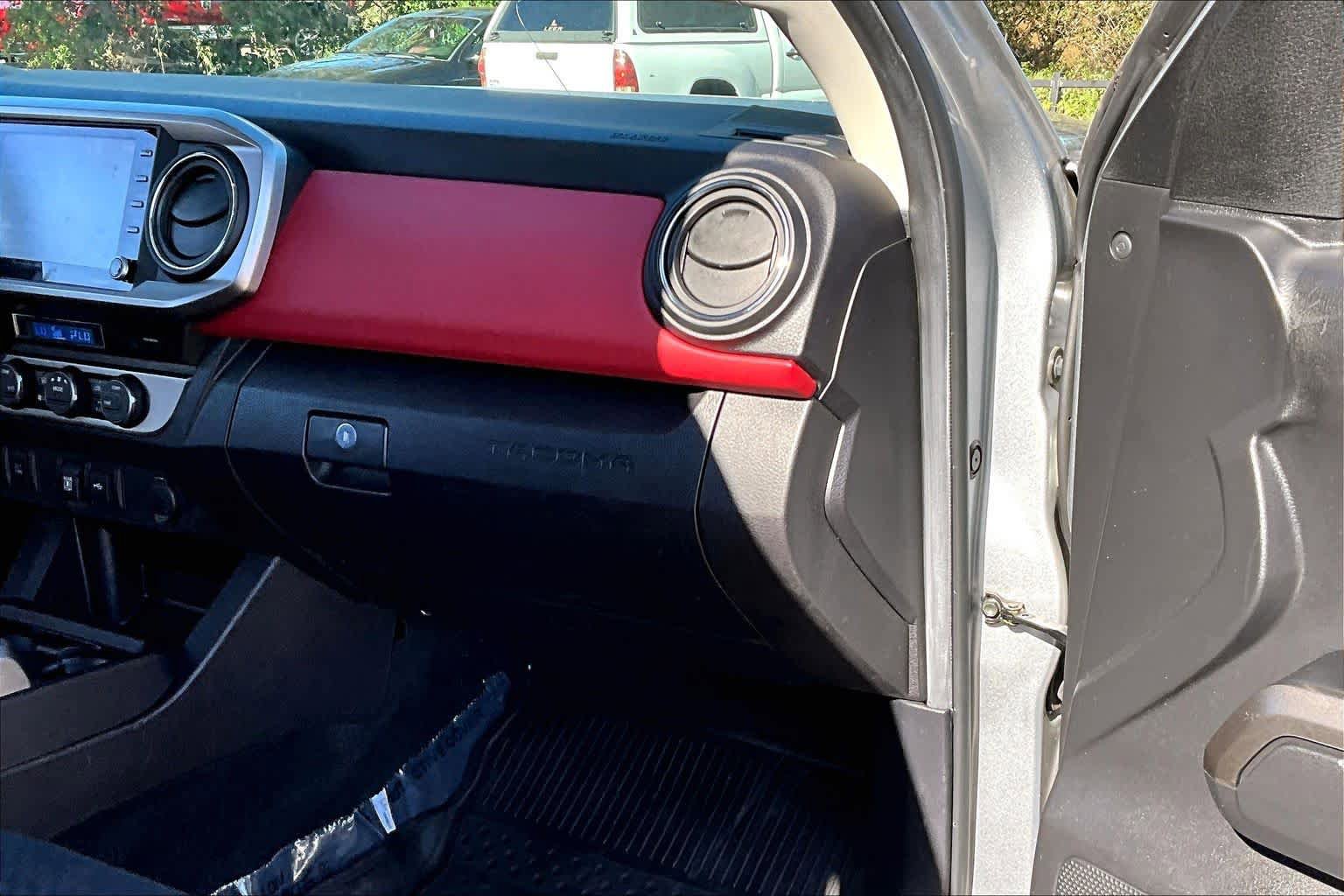 Certified 2023 Toyota Tacoma SR5 w/ Technology Package image 18