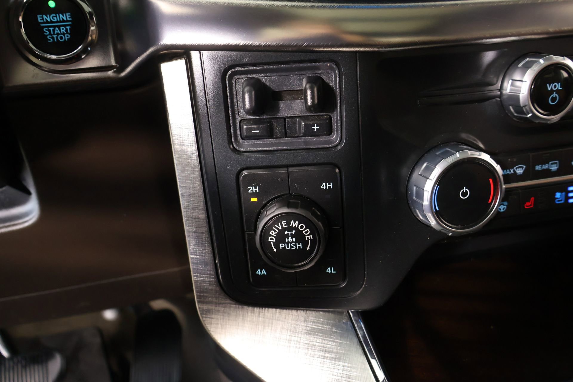 Used 2022 Ford F150 King Ranch w/ Equipment Group 601A High AWD/4WD image 9