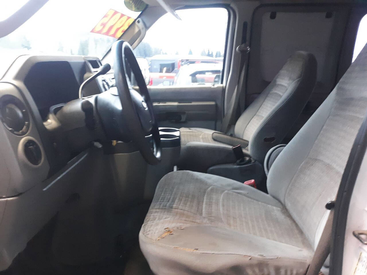 Used 2009 Ford E-350 and Econoline 350 XLT image 12