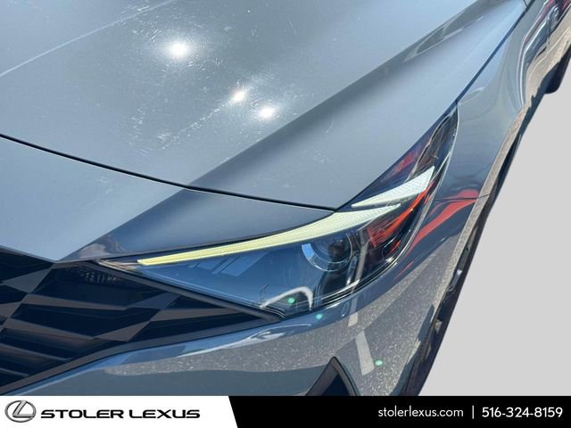 Used 2023 Hyundai Elantra SEL w/ Preferred Accessory Package FWD image 5
