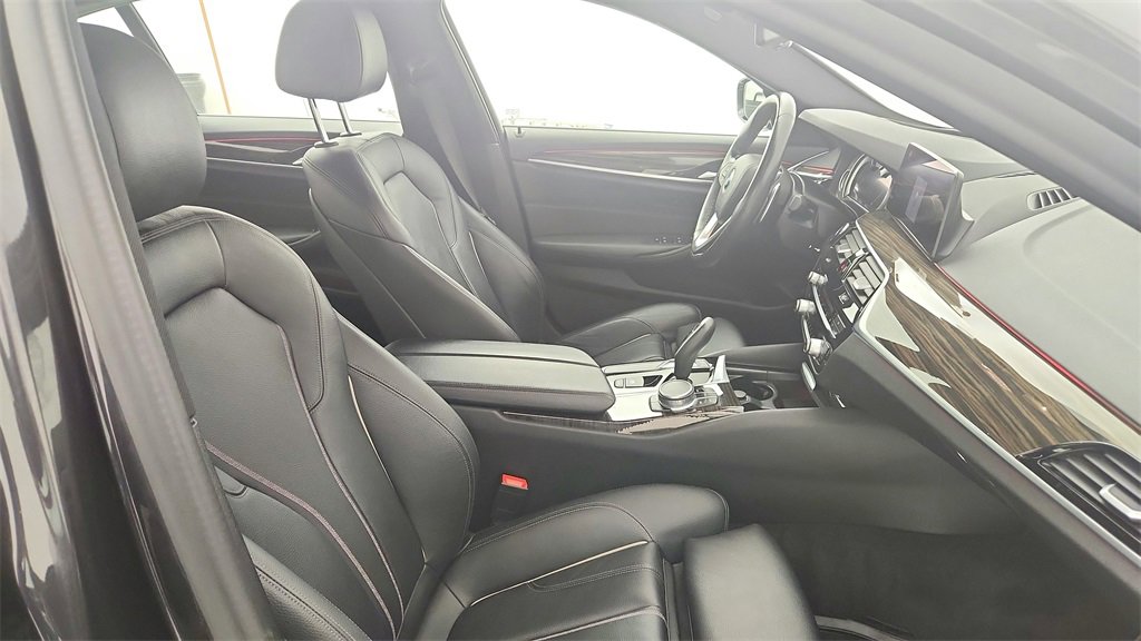 Used 2019 BMW 540i image 32