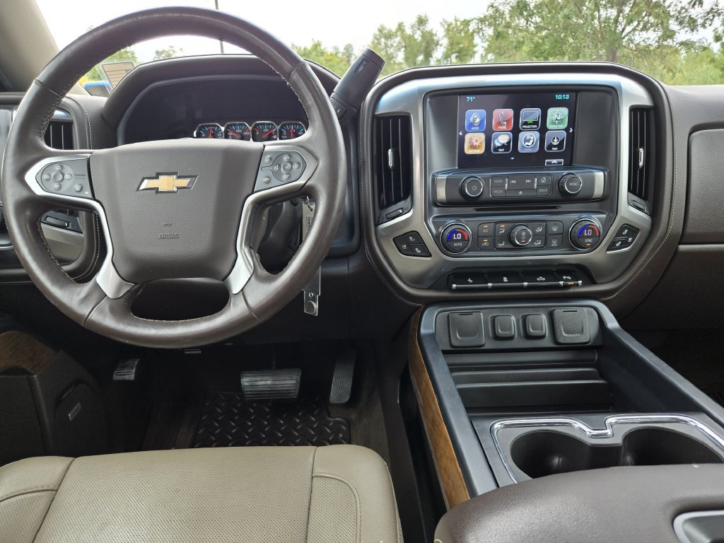 Used 2017 Chevrolet Silverado 1500 LTZ w/ LTZ Plus Package AWD/4WD image 18