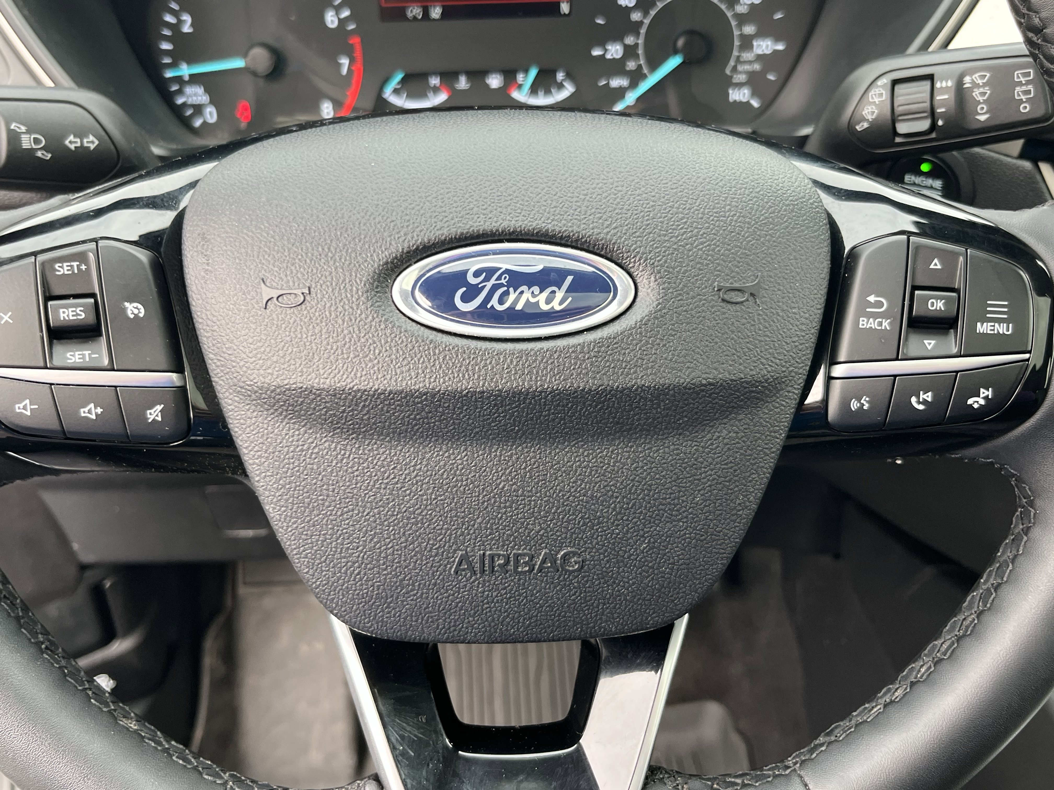 Certified 2022 Ford Escape SE w/ SE Sport Appearance Package image 16