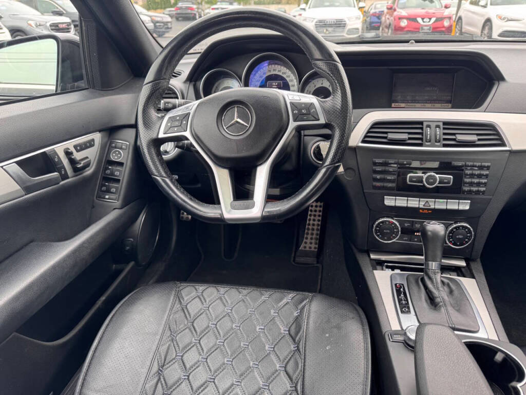 Used 2014 Mercedes-Benz C 300 4MATIC Sedan image 5