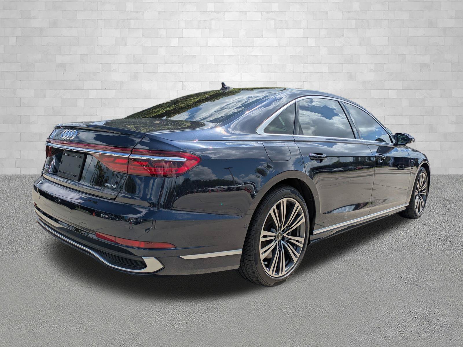 Used 2022 Audi A8 L 3.0T AWD/4WD image 2