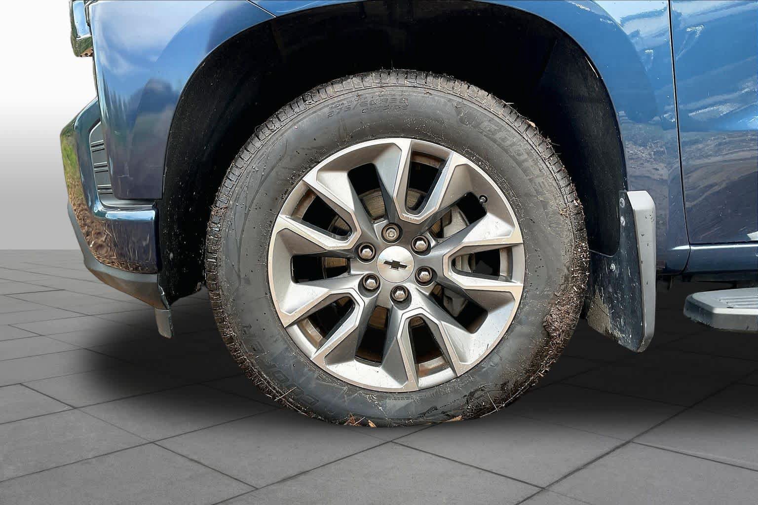Used 2019 Chevrolet Silverado 1500 RST AWD/4WD image 10