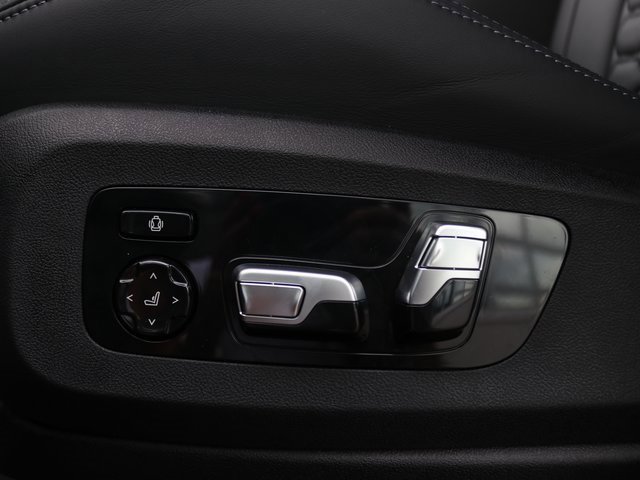 New 2026 BMW X5 M Competition w/ Executive Package image 9