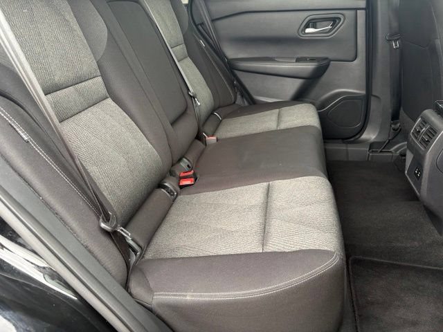 Used 2024 Nissan Rogue SV AWD/4WD image 17
