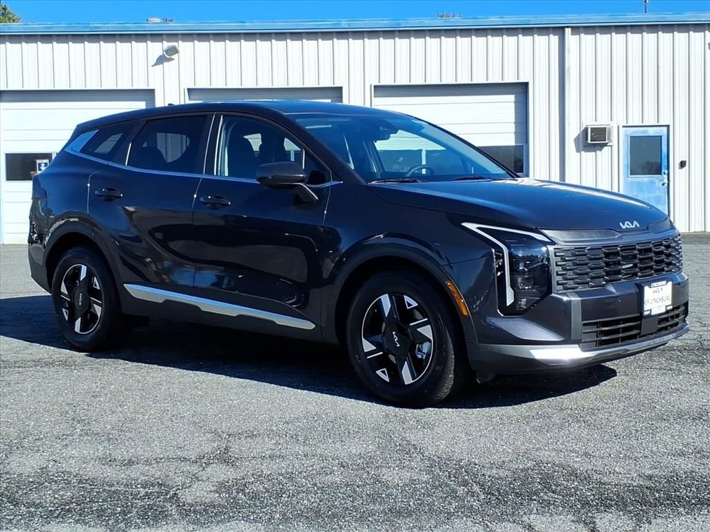 New 2026 Kia Sportage LX image 2