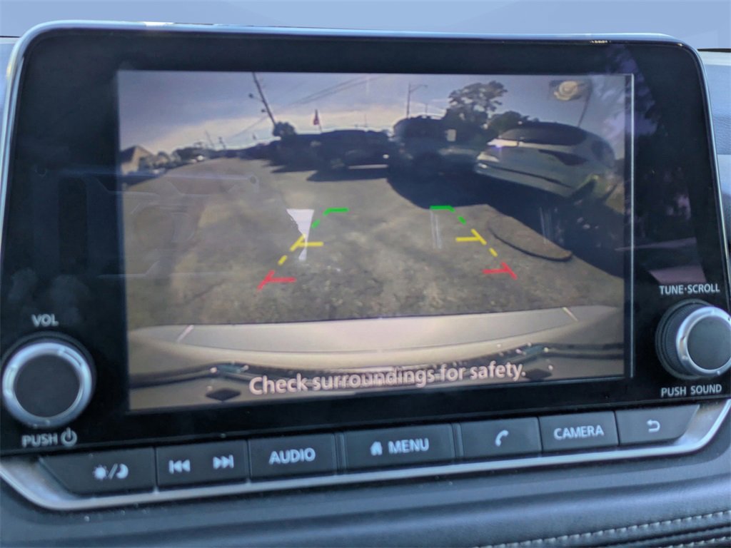 Used 2024 Nissan Rogue S image 21