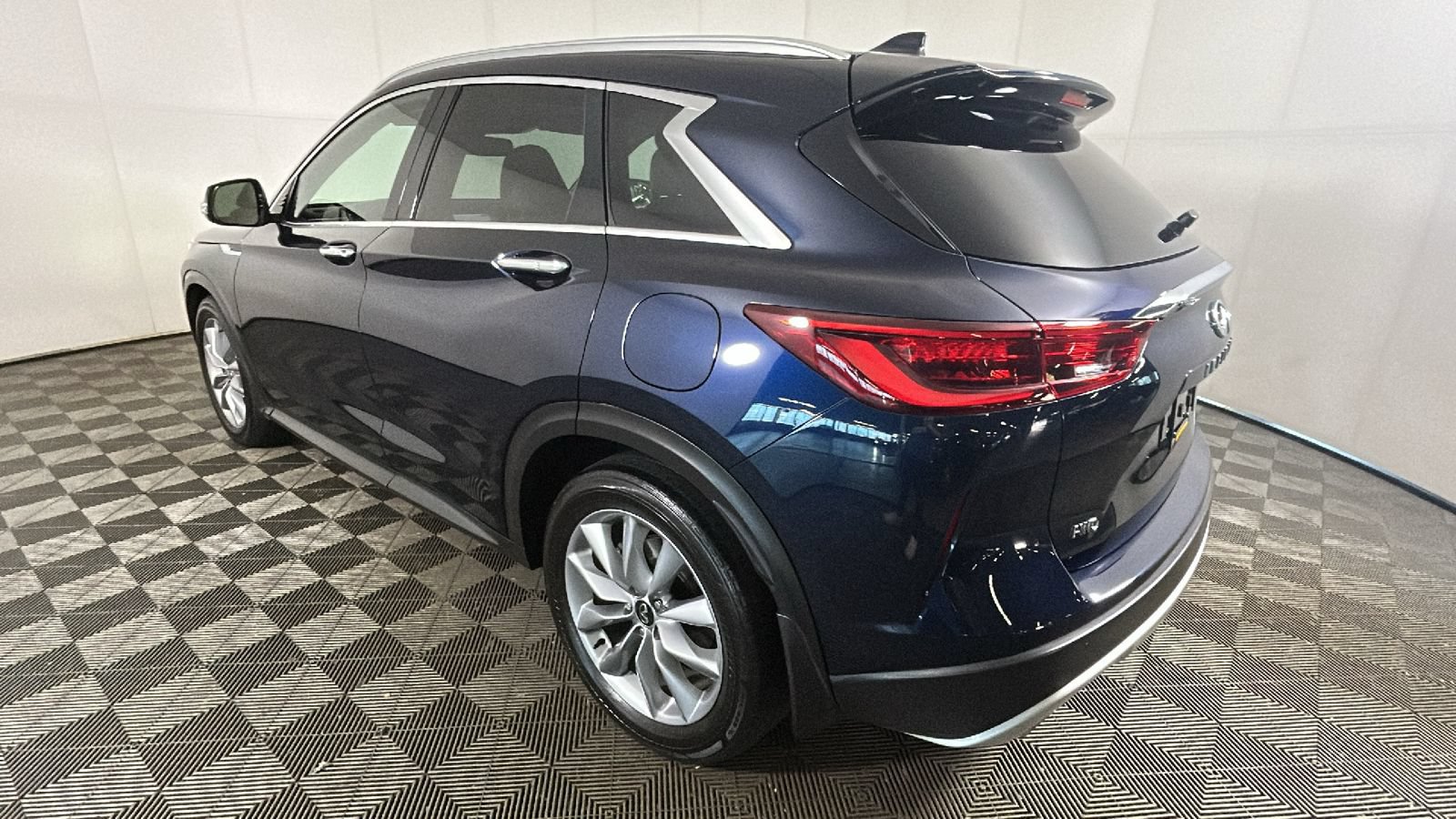 Used 2022 INFINITI QX50 Essential AWD/4WD image 5