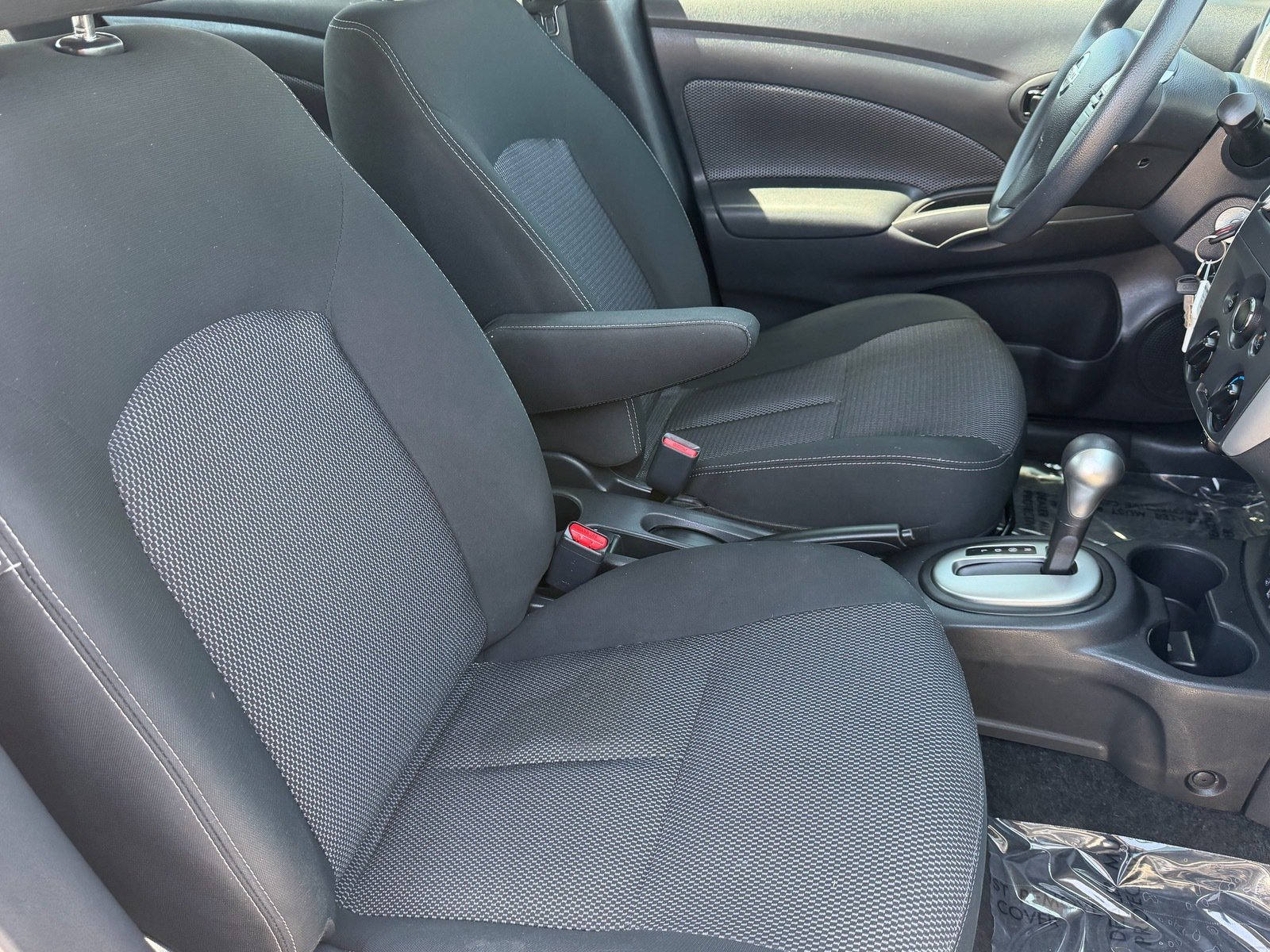 Used 2019 Nissan Versa SV FWD image 9