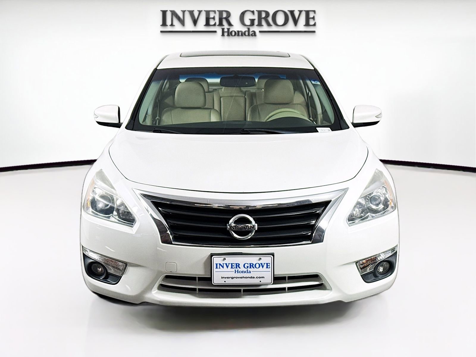 Used 2014 Nissan Altima 2.5 SL w/ Technology Package FWD image 2