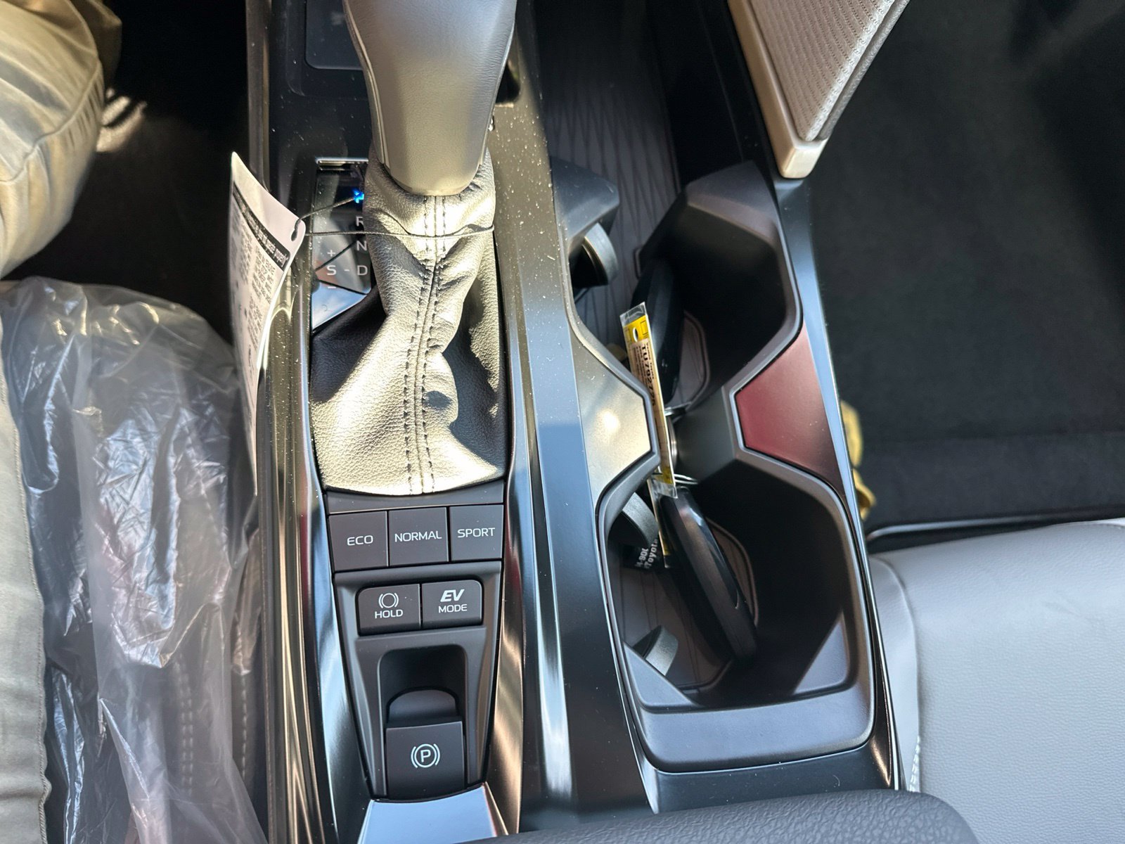 Used 2026 Toyota Camry SE w/ Convenience Package FWD image 8