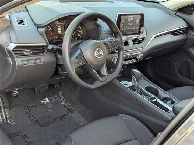 Certified 2025 Nissan Altima 2.5 S FWD image 9