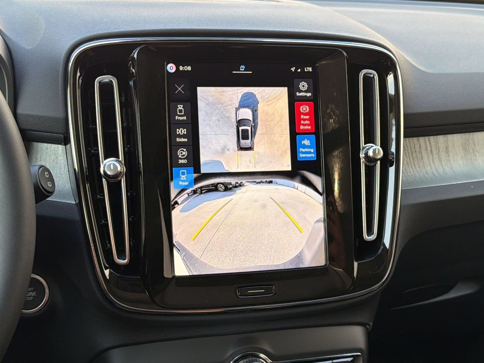 New 2026 Volvo XC40 B5 Plus w/ Protection Package Premier AWD/4WD image 21