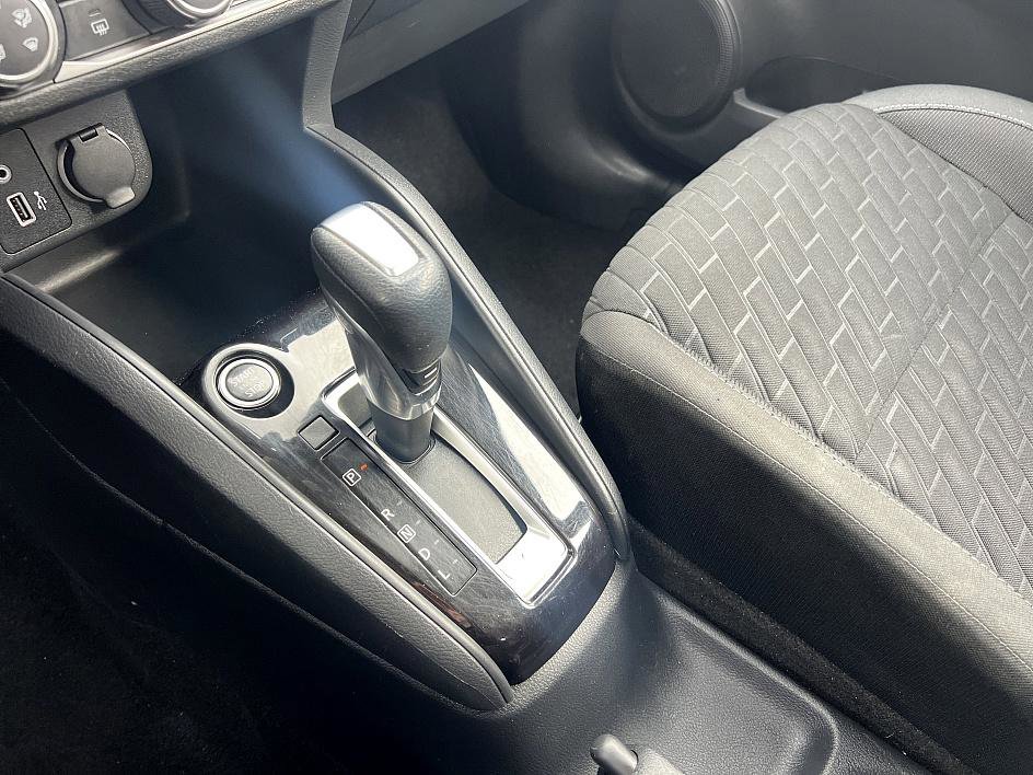 Certified 2021 Nissan Kicks S image 24