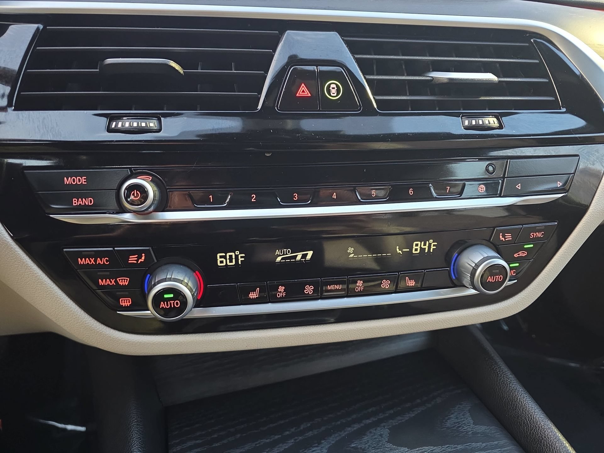Used 2023 BMW 540i w/ Premium Package RWD image 24