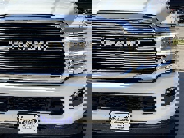 Used 2024 RAM 2500 Laramie w/ Towing Technology Group image 9