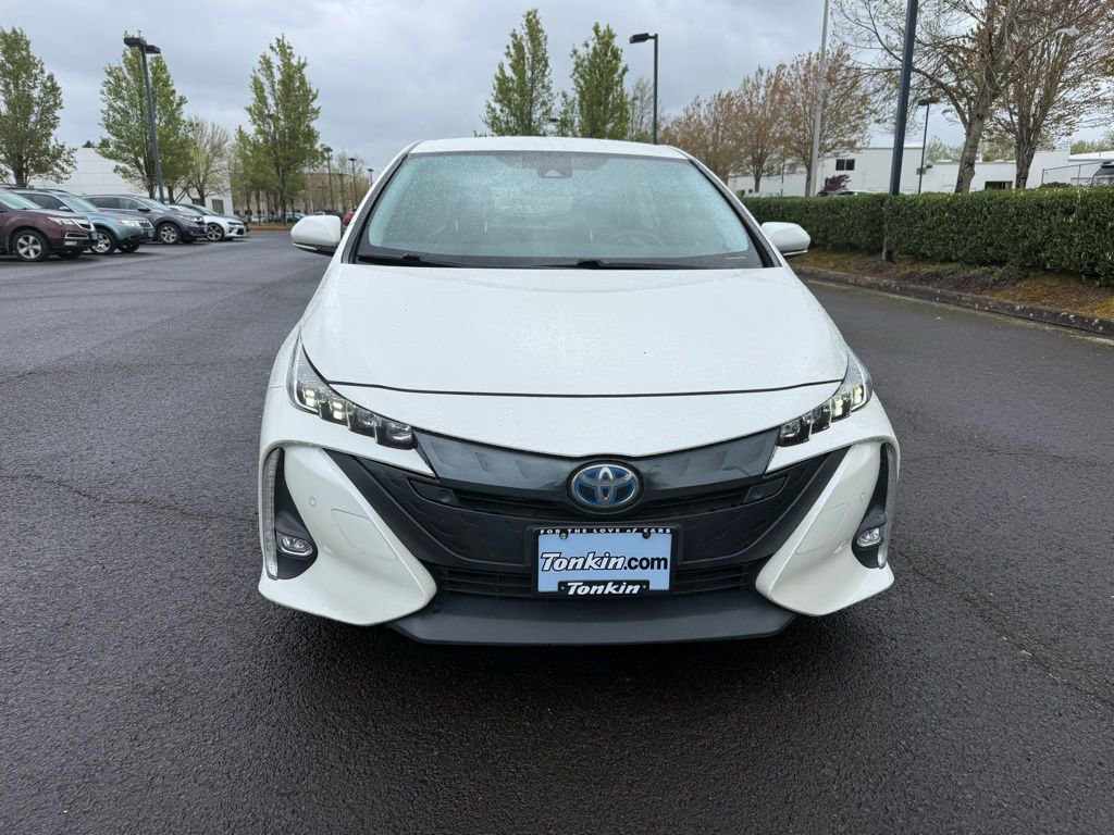 Used 2018 Toyota Prius Prime Advanced FWD image 2