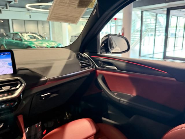 Used 2024 BMW X4 xDrive30i w/ M Sport Package AWD/4WD image 17