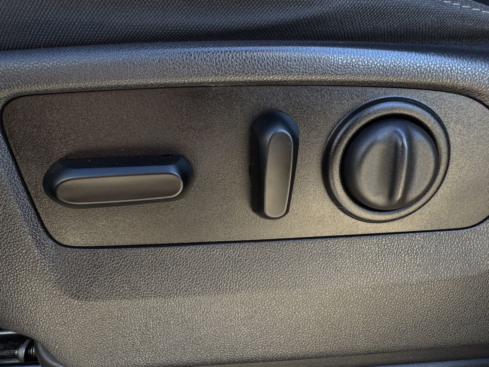 Used 2020 Chevrolet Silverado 1500 LT w/ Texas Edition image 26