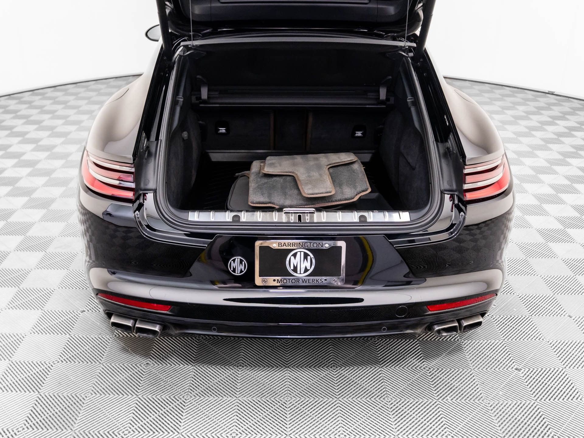 Used 2019 Porsche Panamera Turbo S Executive image 32