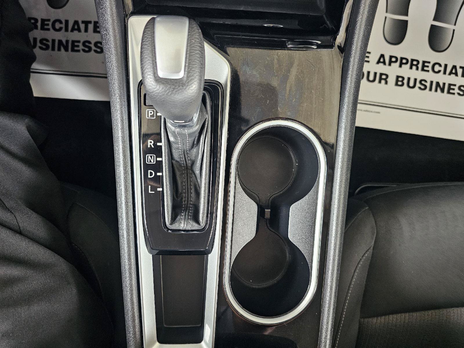 Used 2024 Nissan Altima 2.5 SV FWD image 25