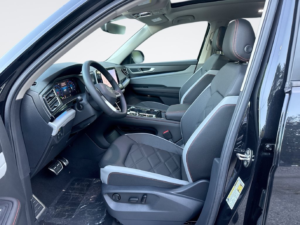 New 2026 Volkswagen Atlas Peak Edition AWD/4WD image 13