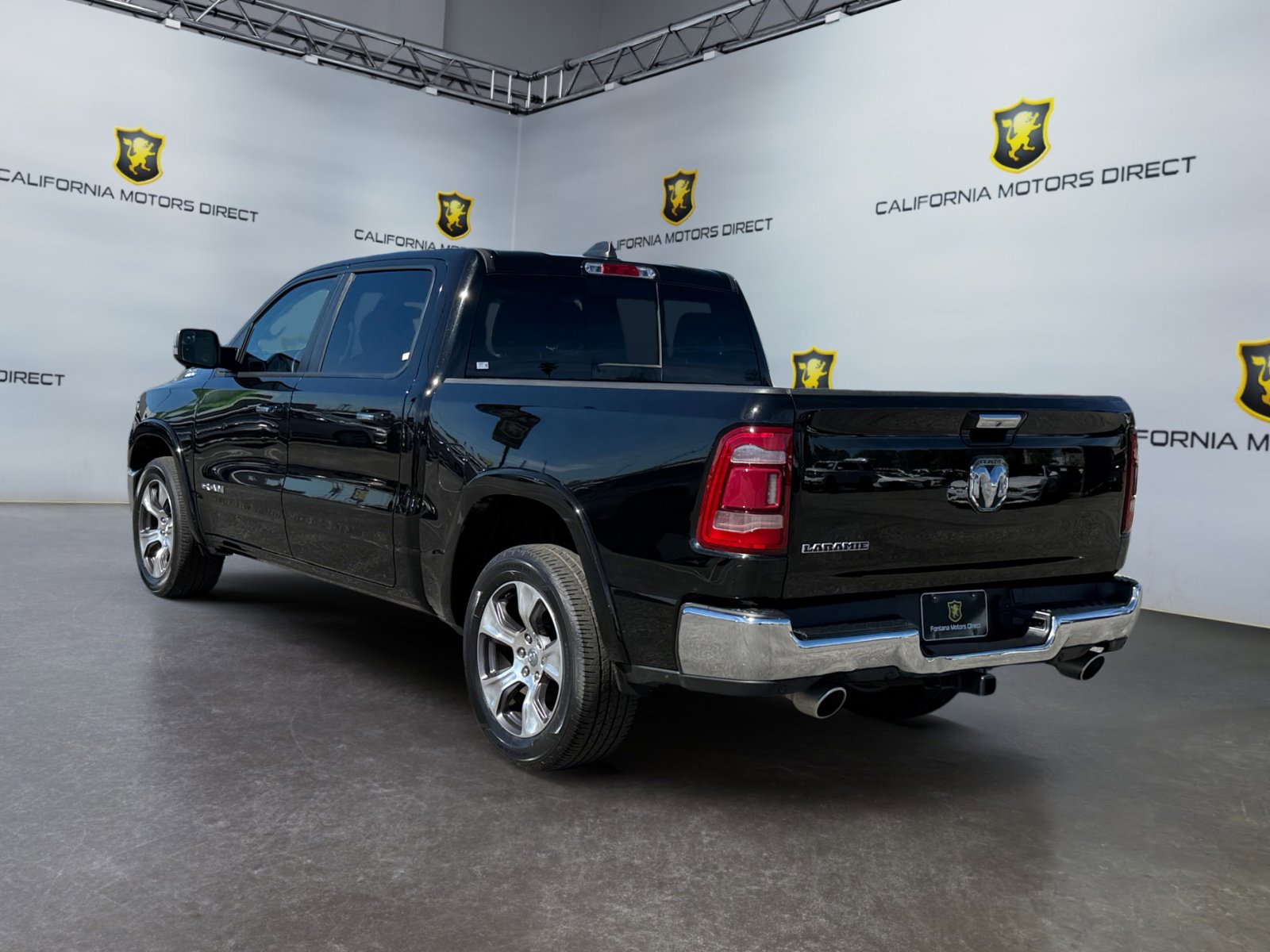 Used 2019 RAM 1500 Laramie RWD image 3