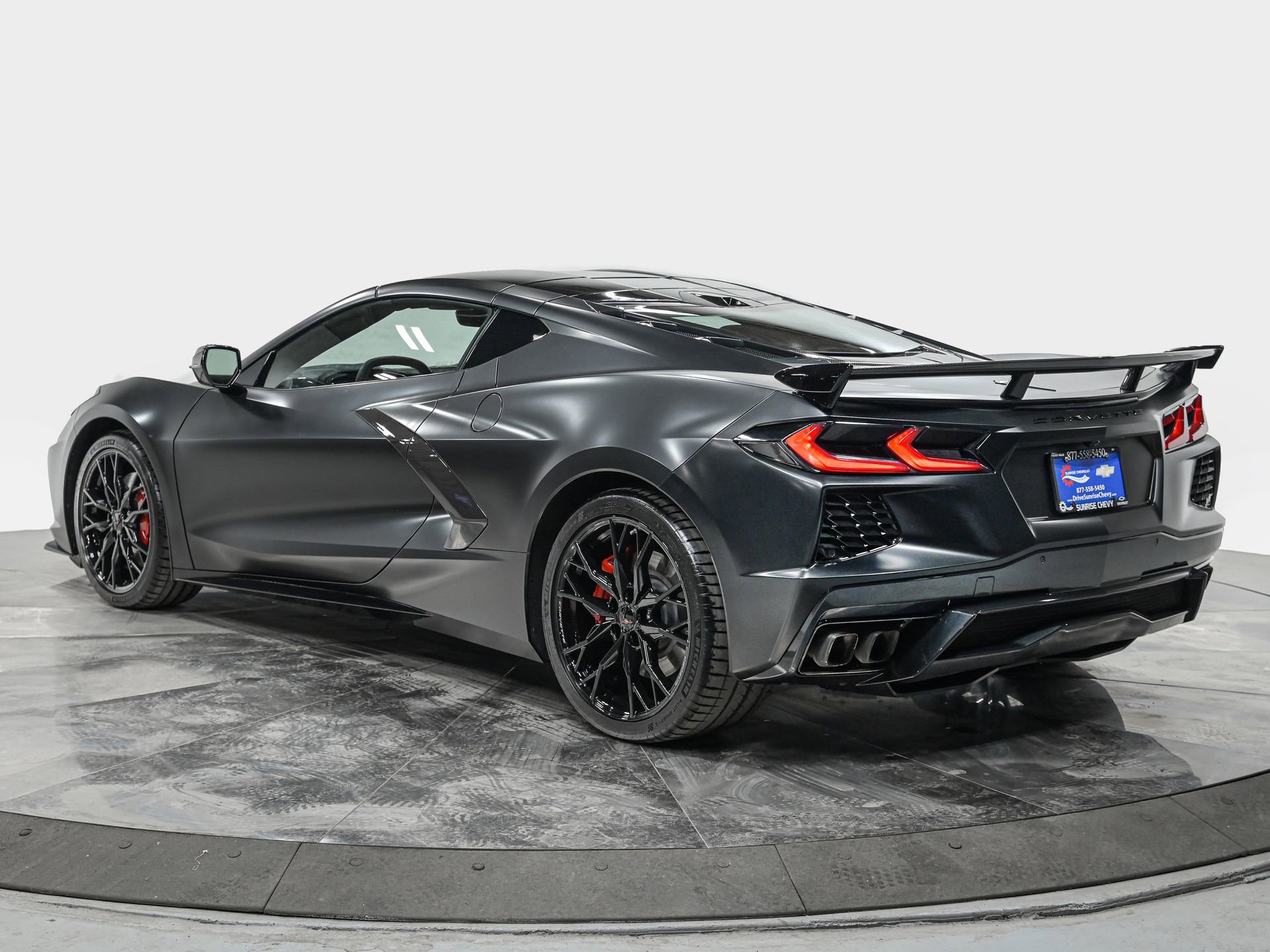 Used 2025 Chevrolet Corvette Stingray Premium Cpe w/ Z51 Performance Package RWD image 4